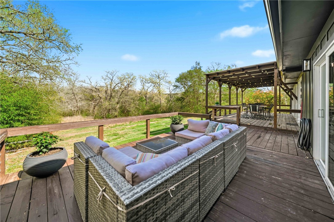 8052 Perry Lane