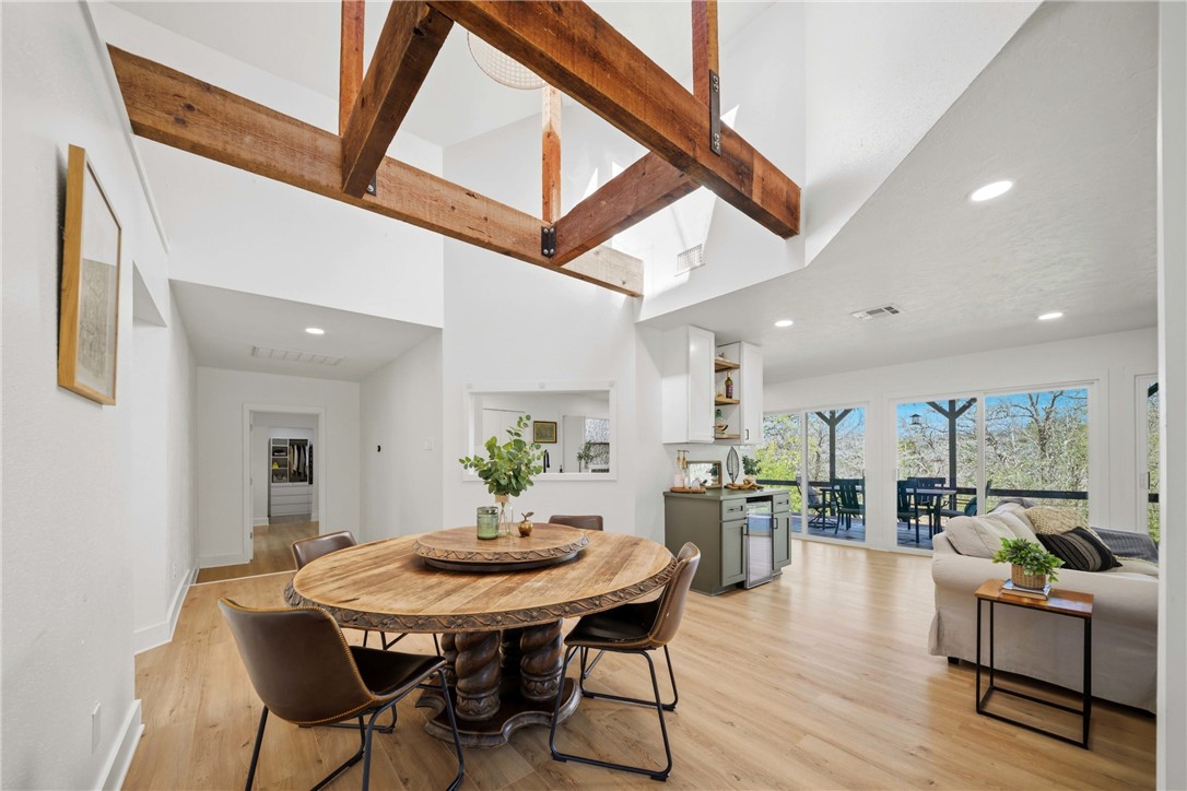 8052 Perry Lane