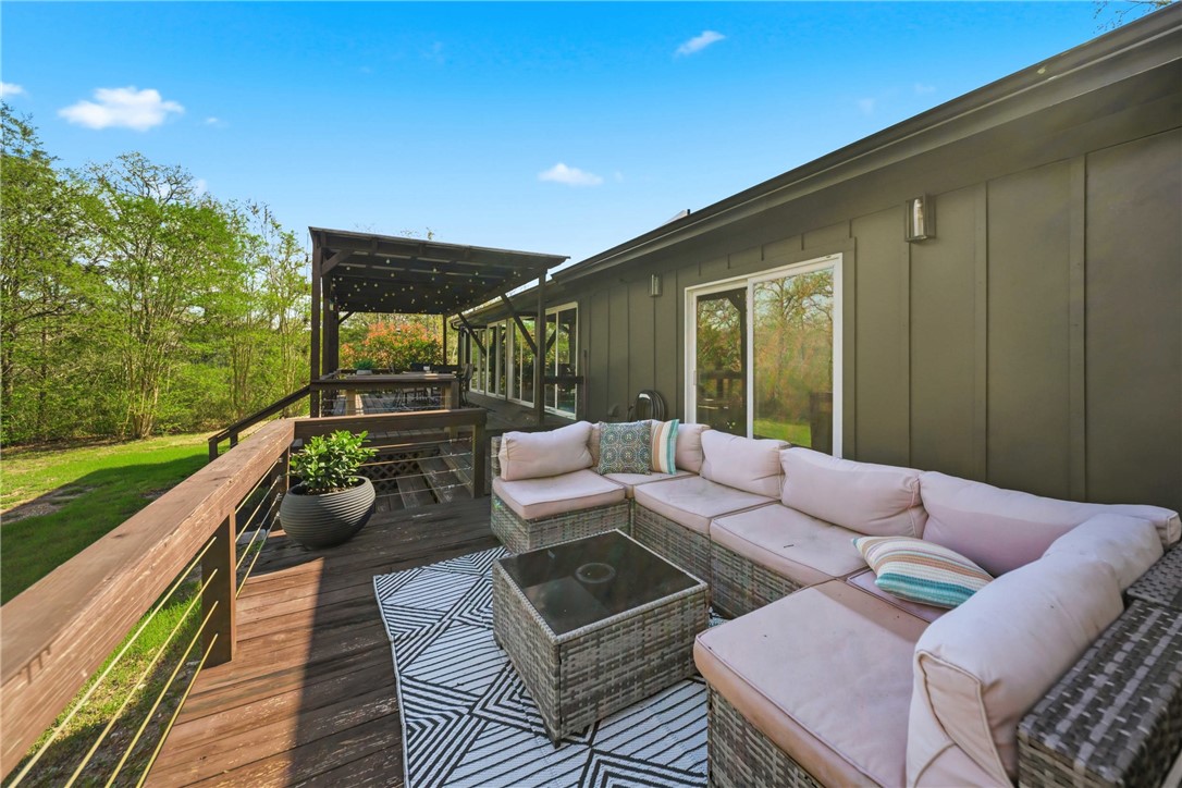 8052 Perry Lane