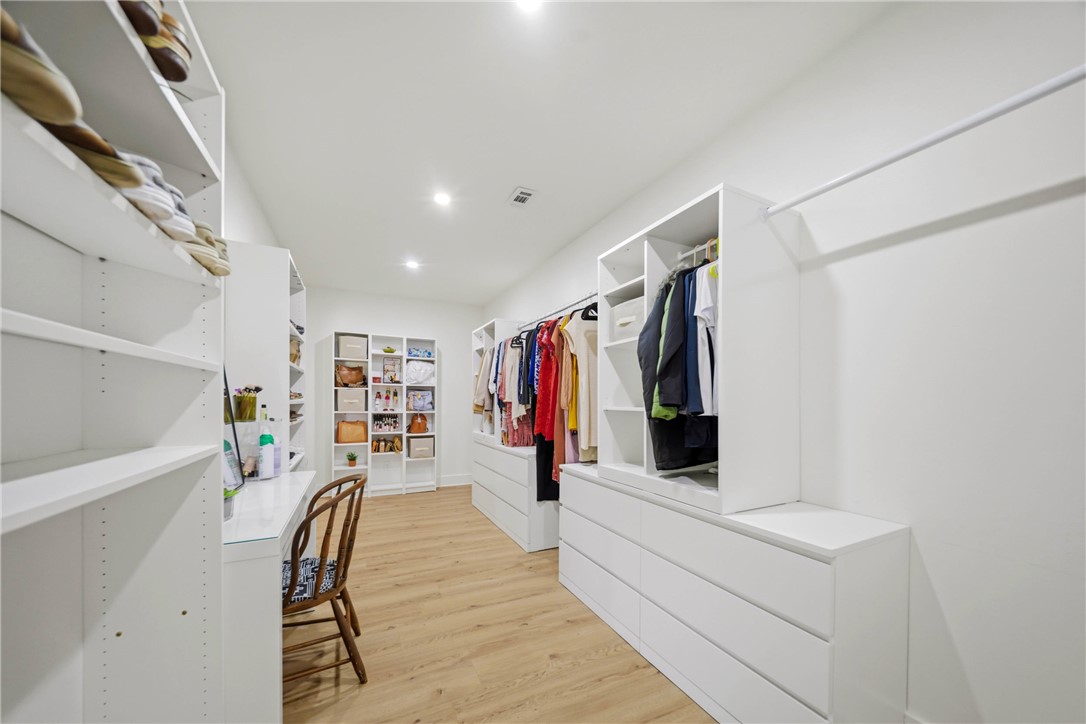 8052 Perry Lane