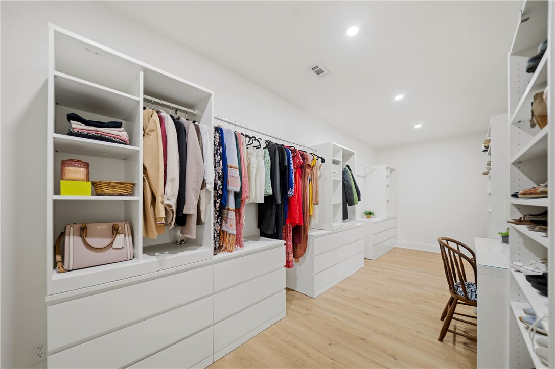 8052 Perry Lane