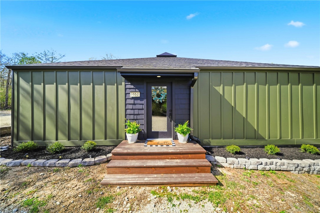 8052 Perry Lane