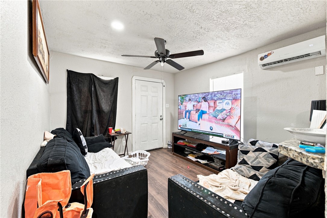 906 West Martin Luther King Jr Street A & B