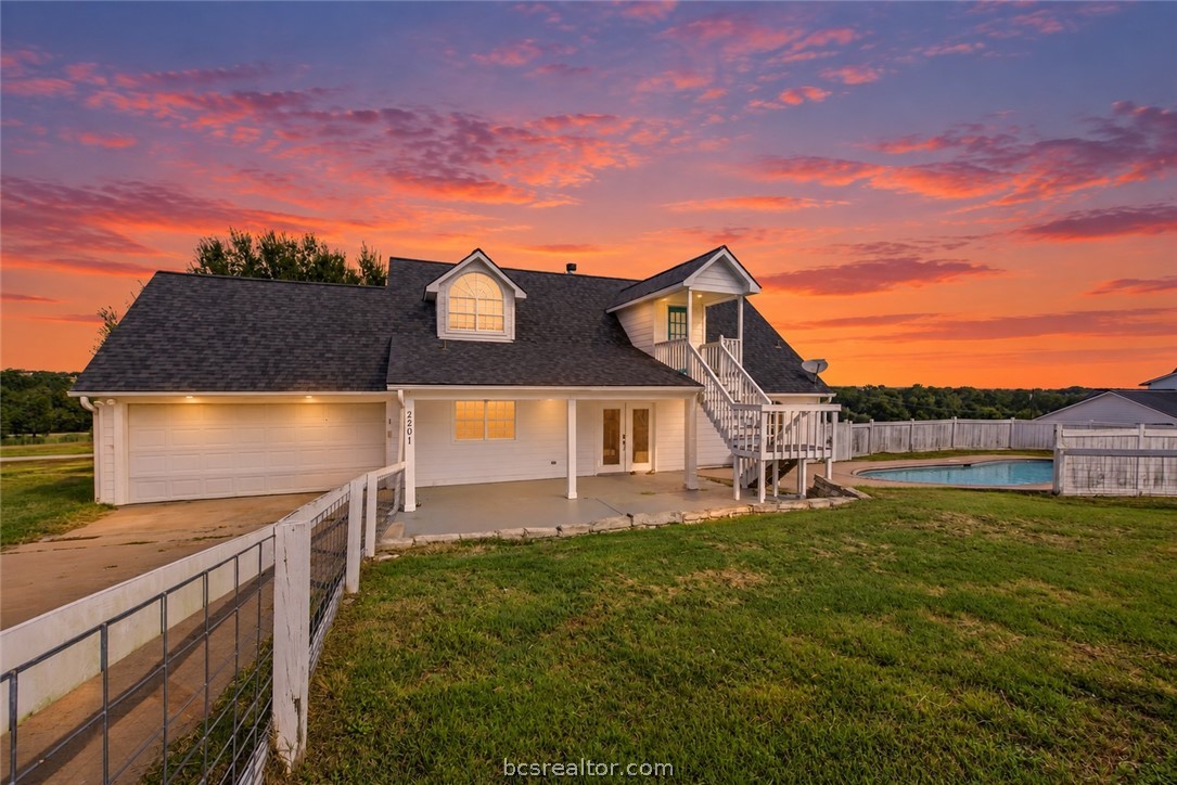 2201 Bluebonnet Boulevard