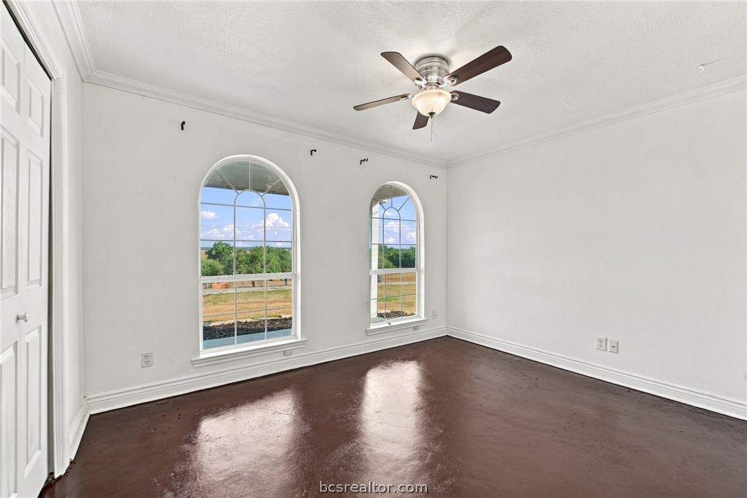 2201 Bluebonnet Boulevard