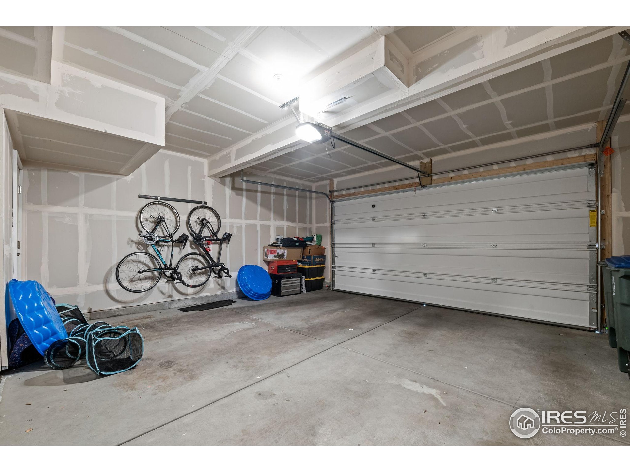 12331 Farmview Ln