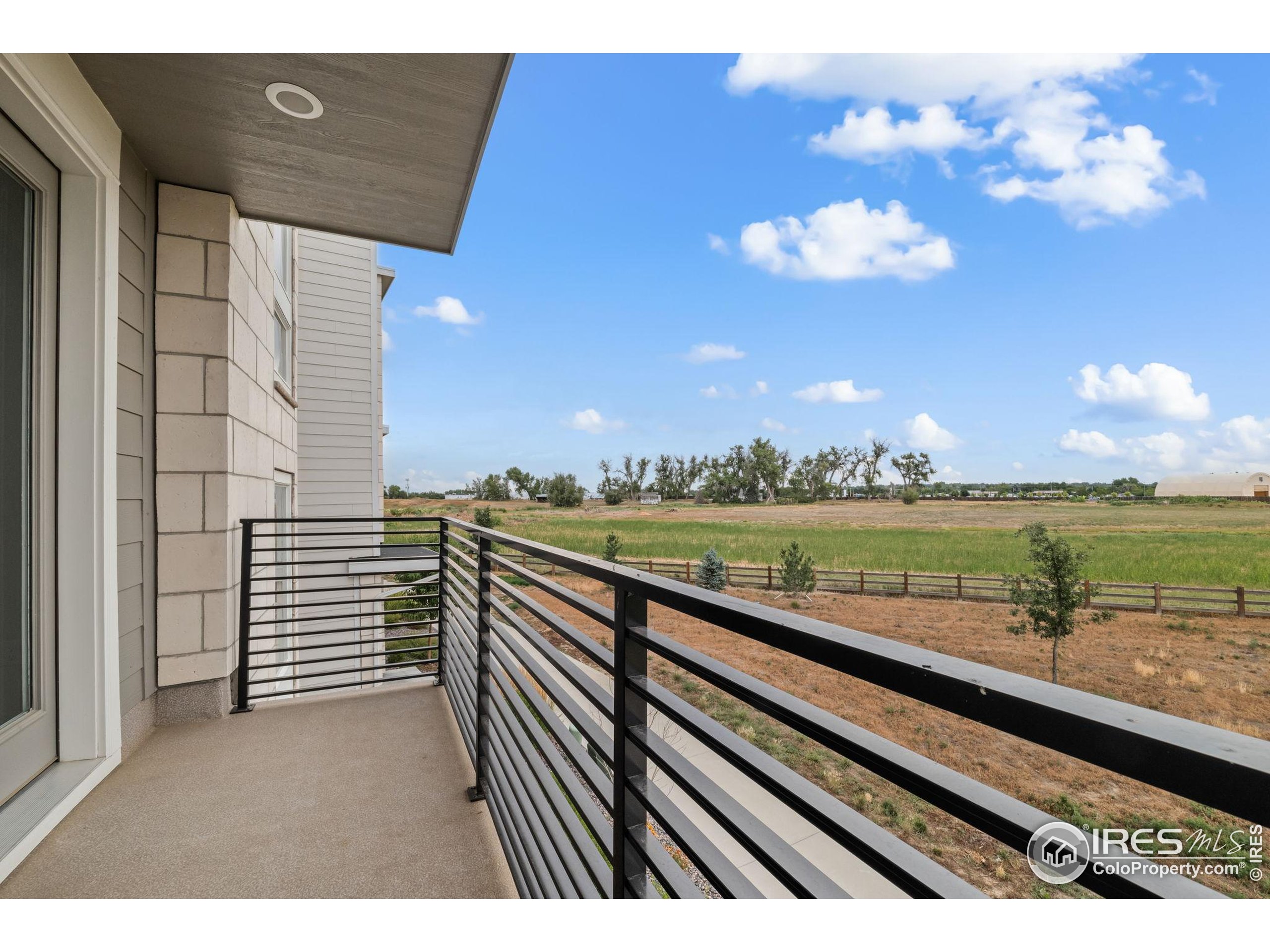 12331 Farmview Ln