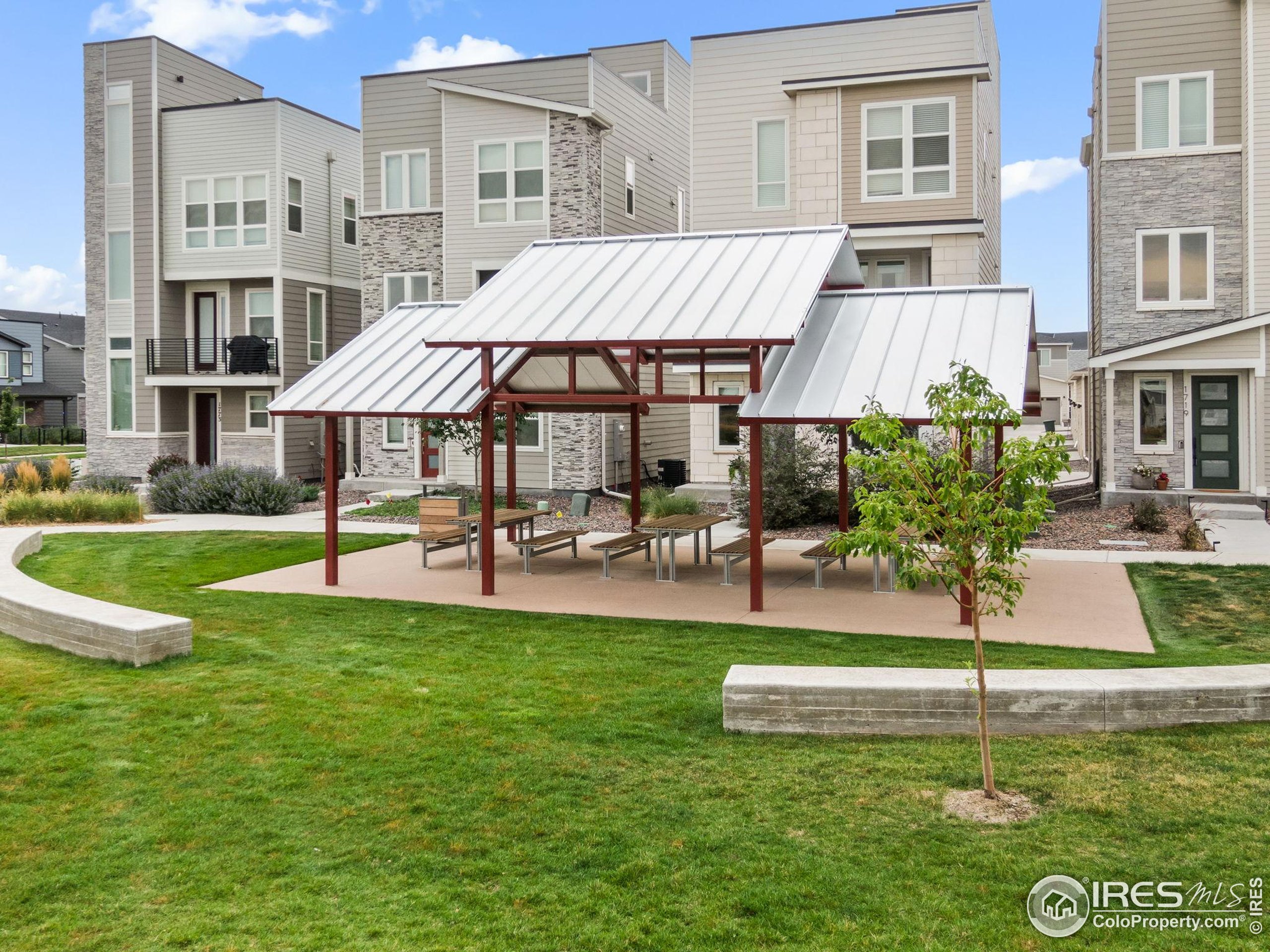 12331 Farmview Ln