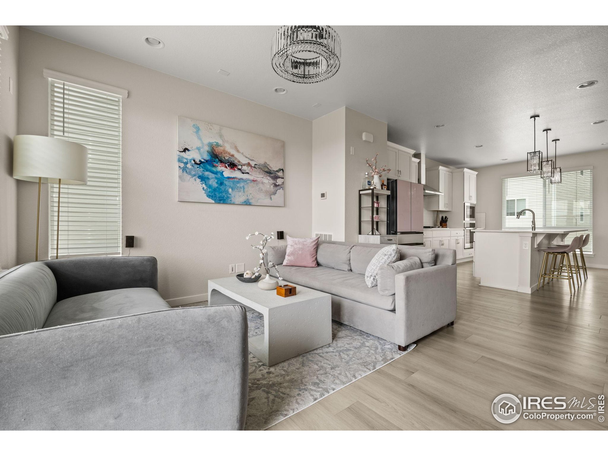 12331 Farmview Ln