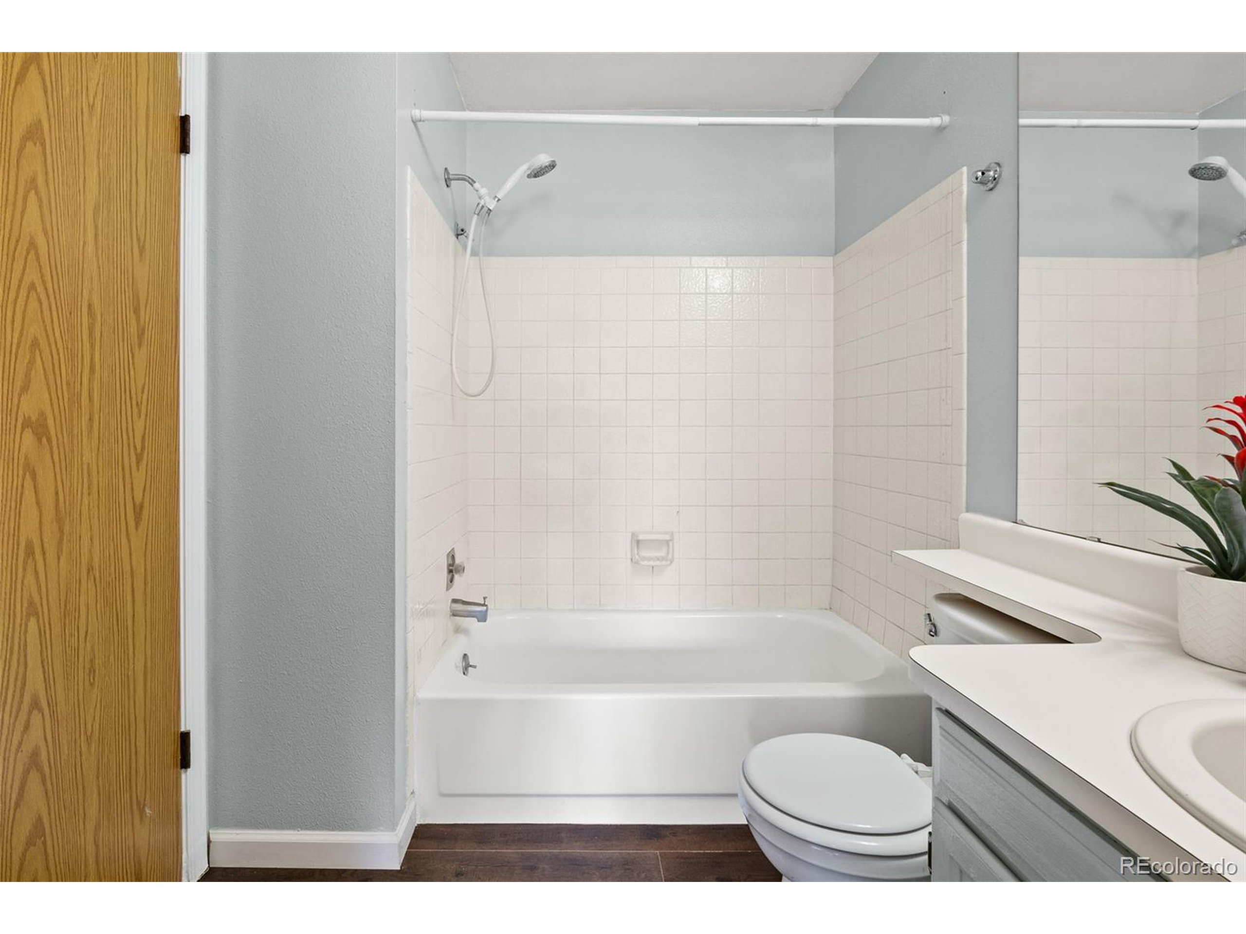 1653 S Blackhawk Way B