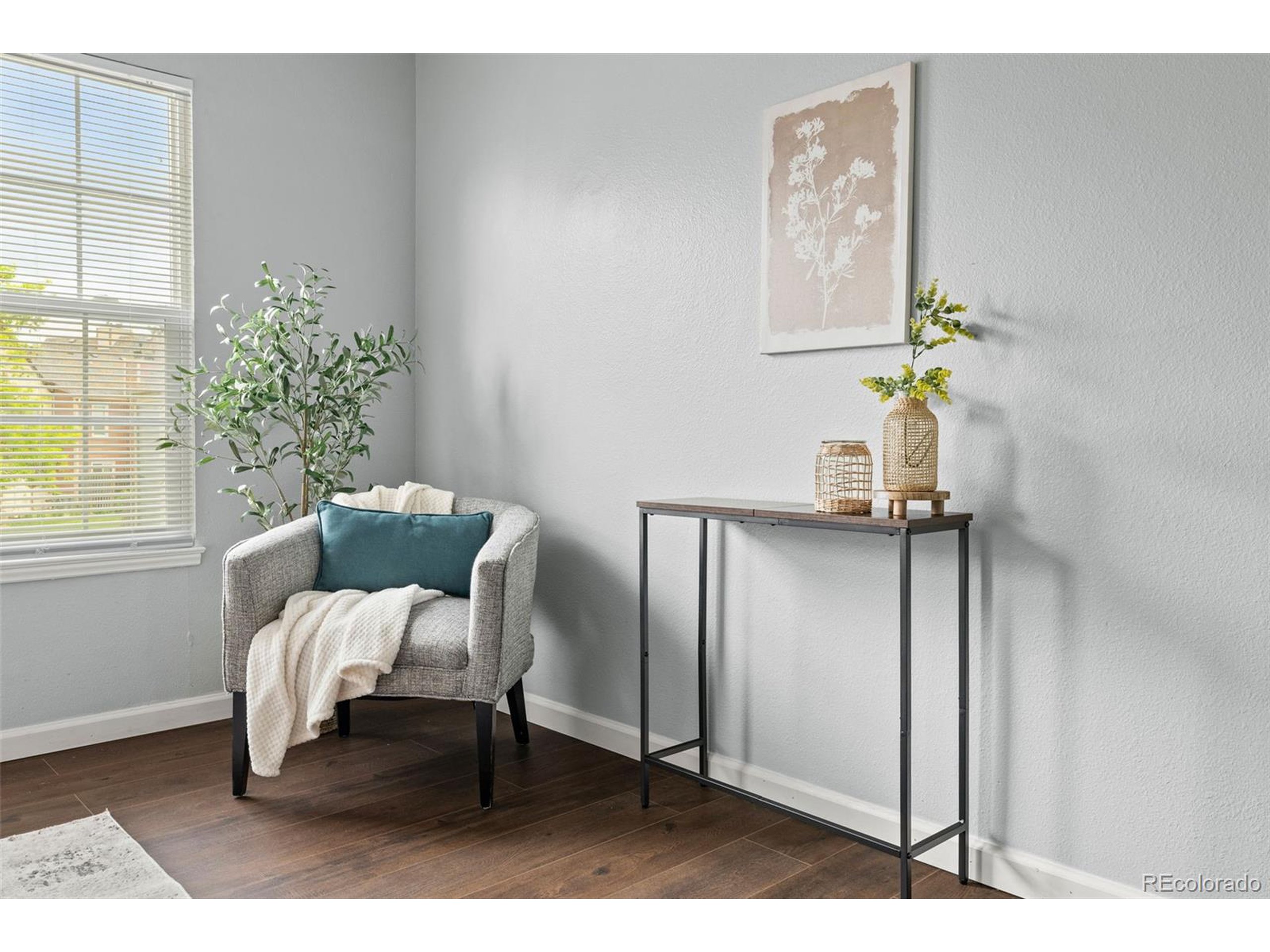 1653 S Blackhawk Way B