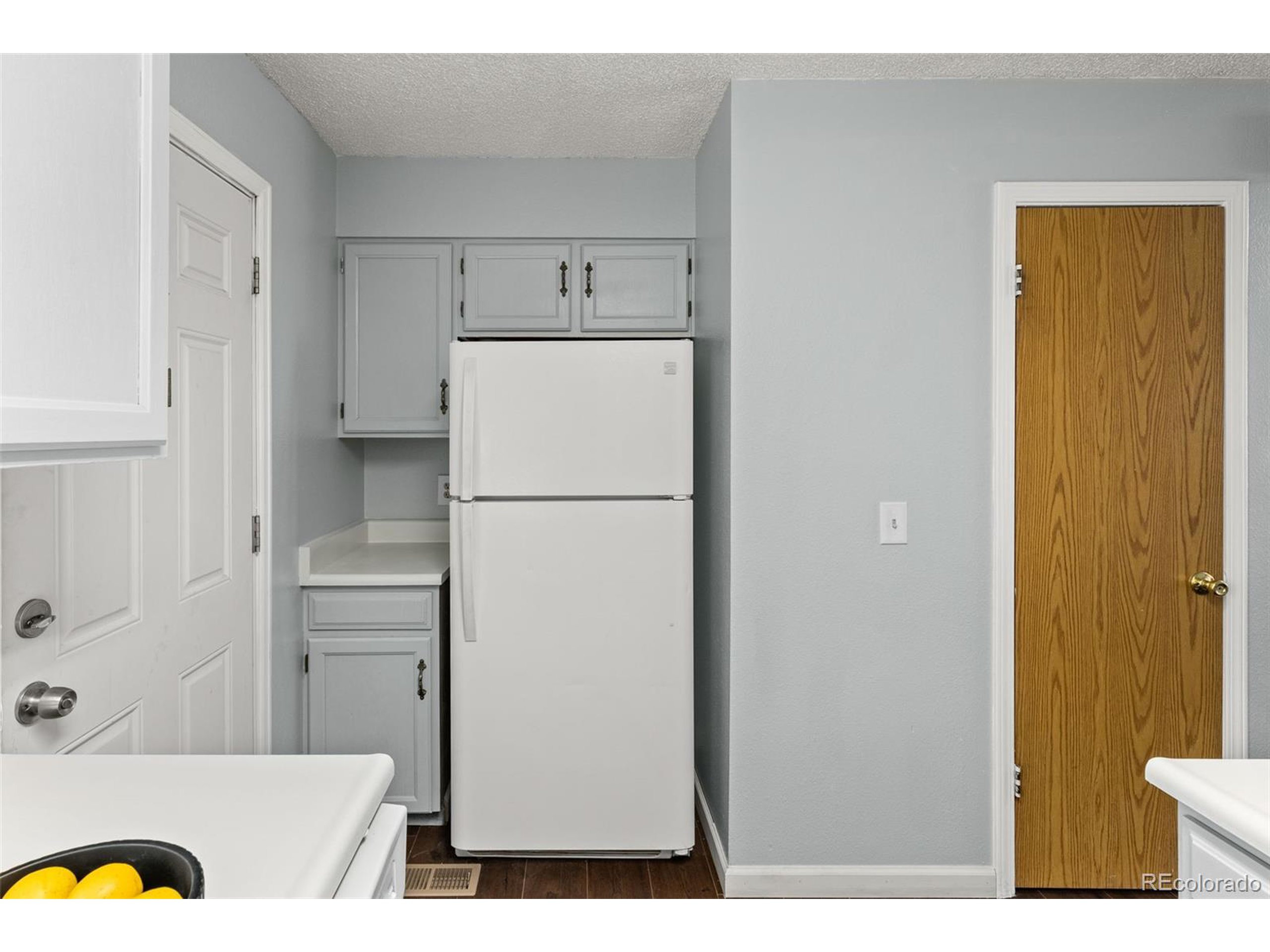 1653 S Blackhawk Way B