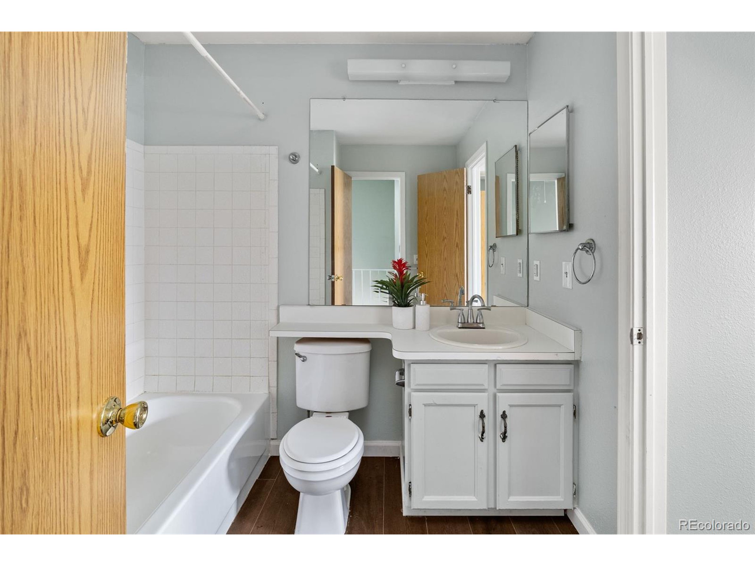 1653 S Blackhawk Way B