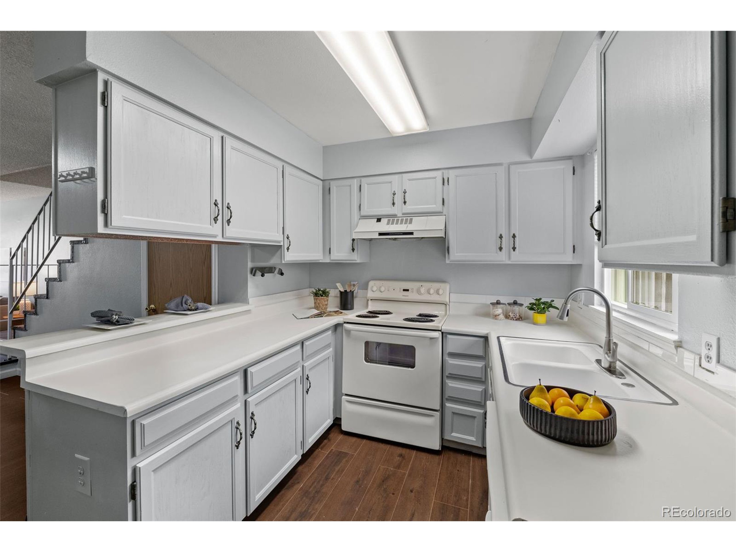 1653 S Blackhawk Way B