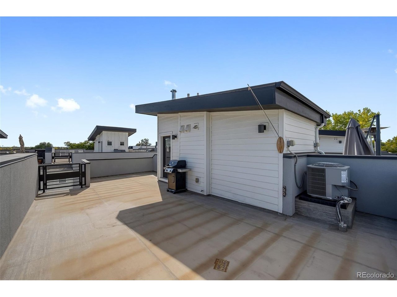 1615 Harlan St 2