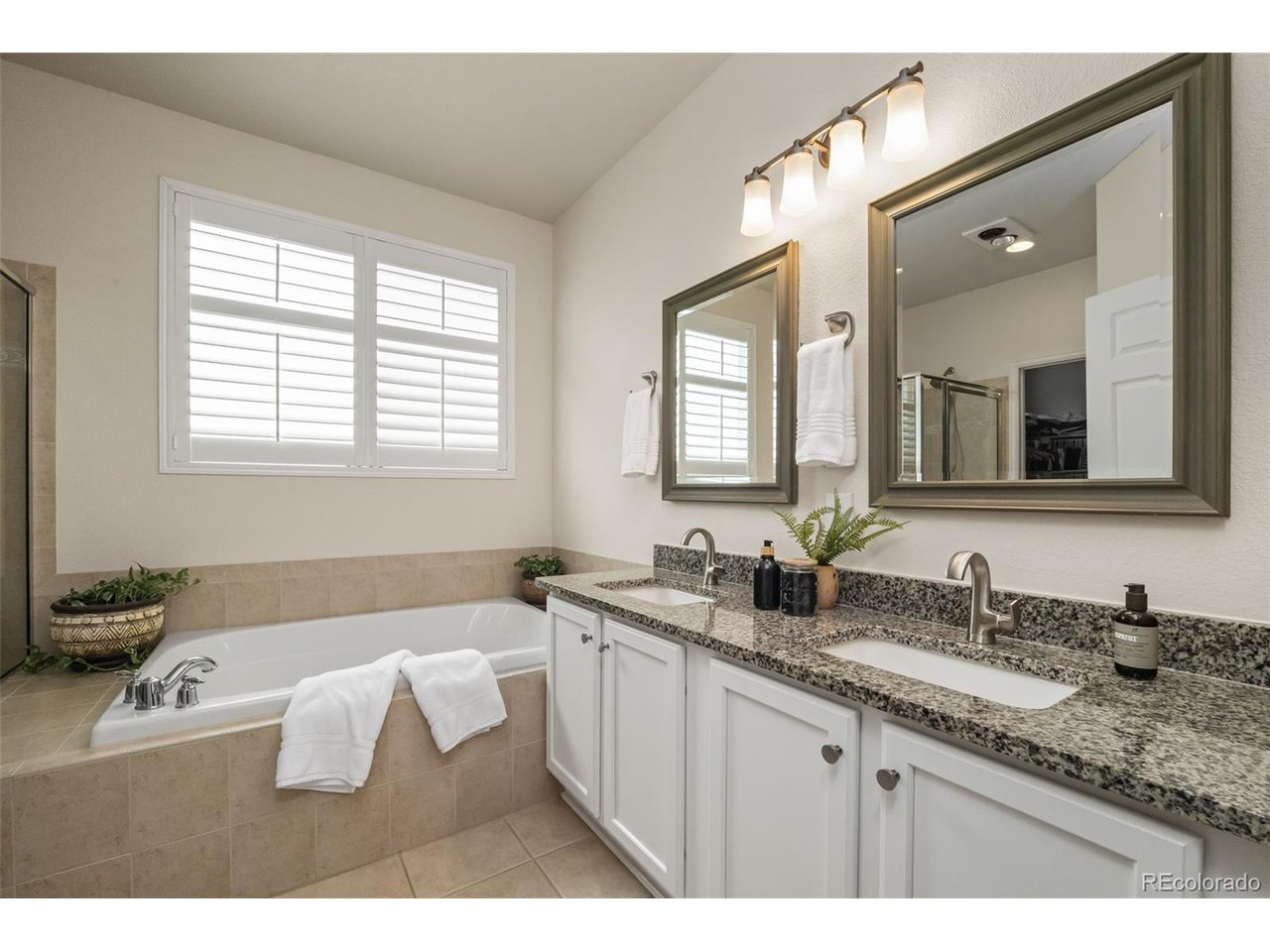 12223 S Buffalo Gap Trl