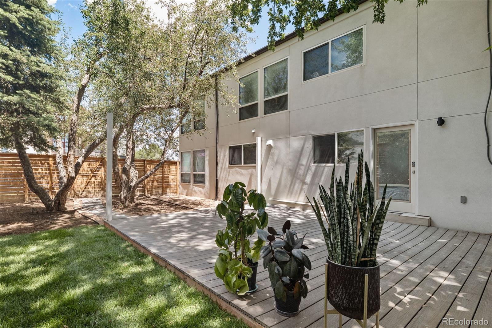 960 S Foothill Drive