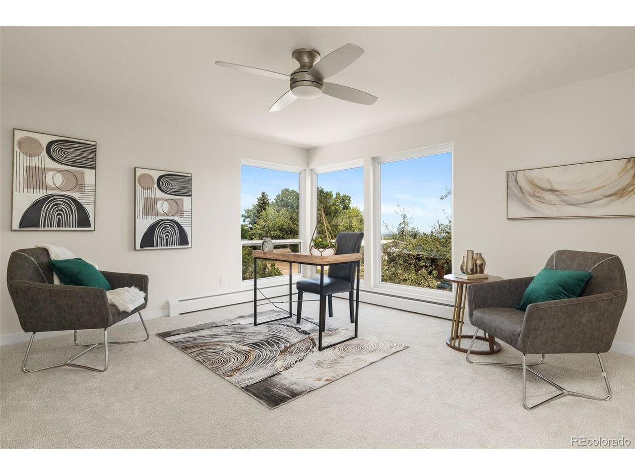 960 S Foothill Dr
