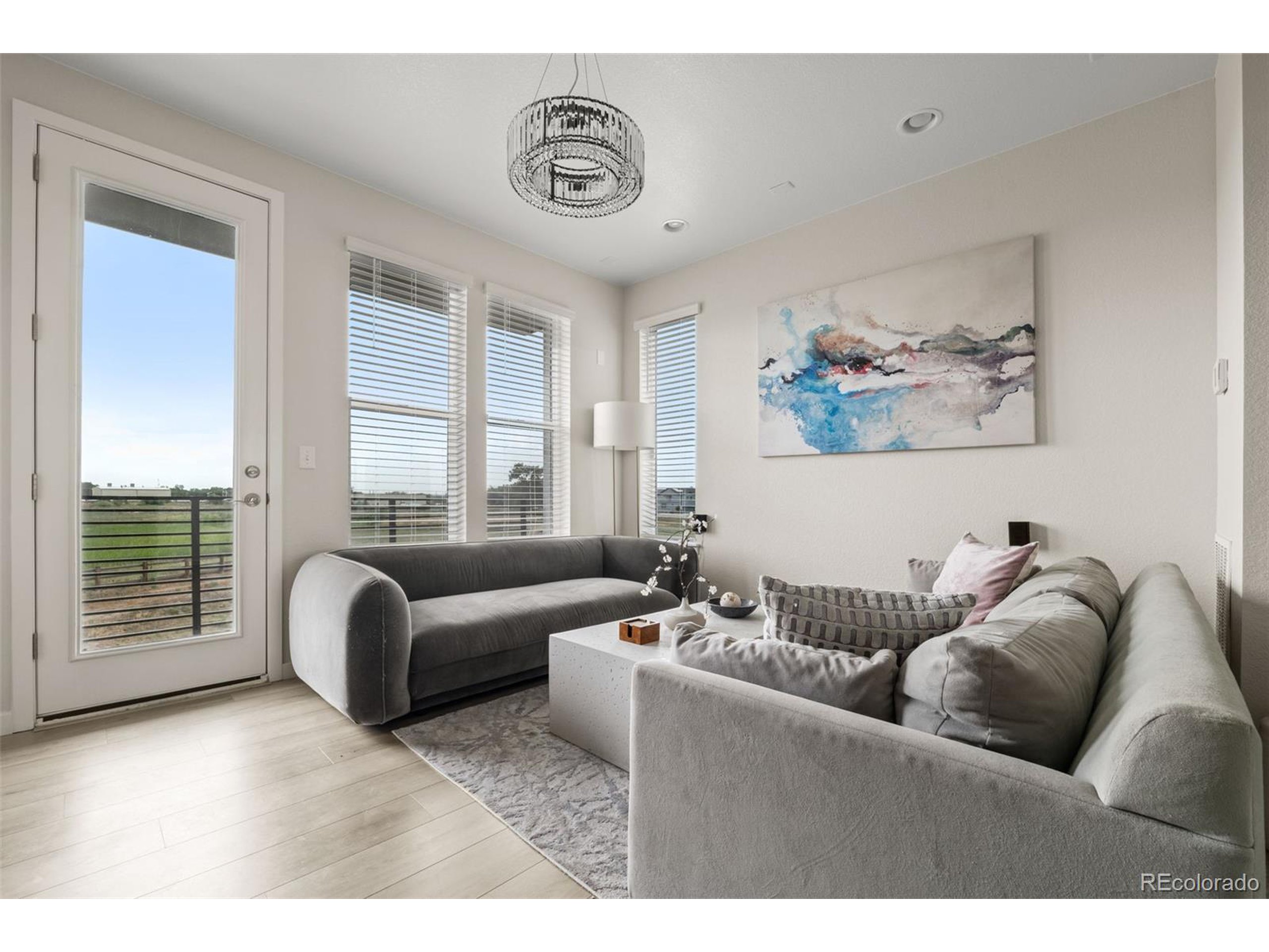 12331 Farmview Ln