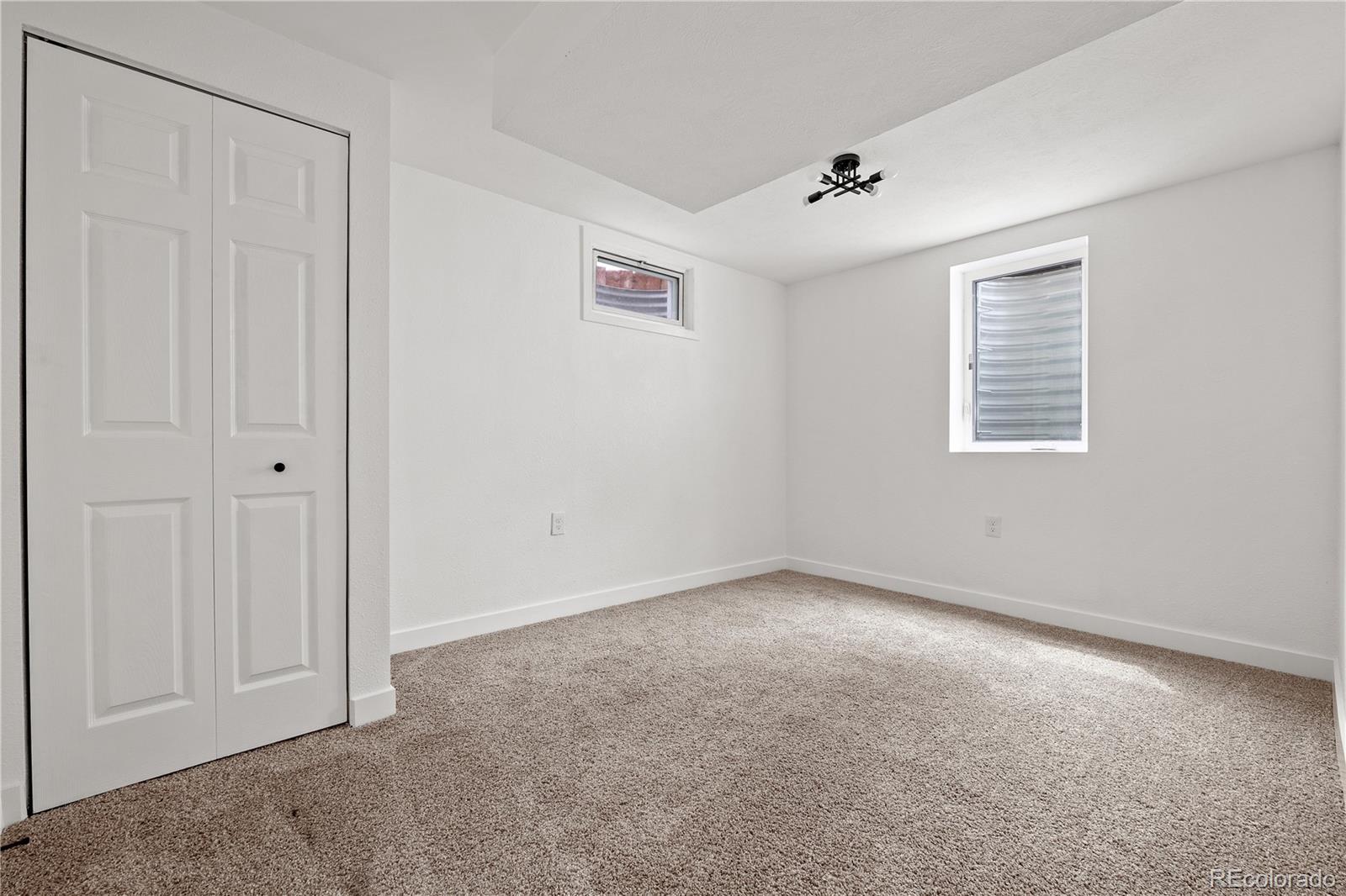 5329 Flower Circle
