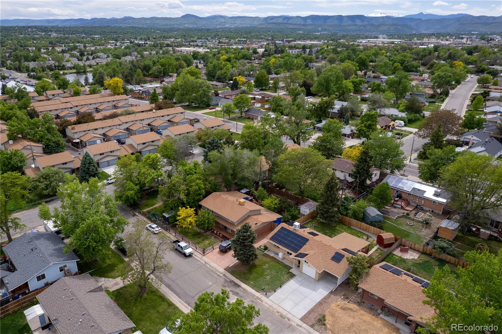5329 Flower Circle