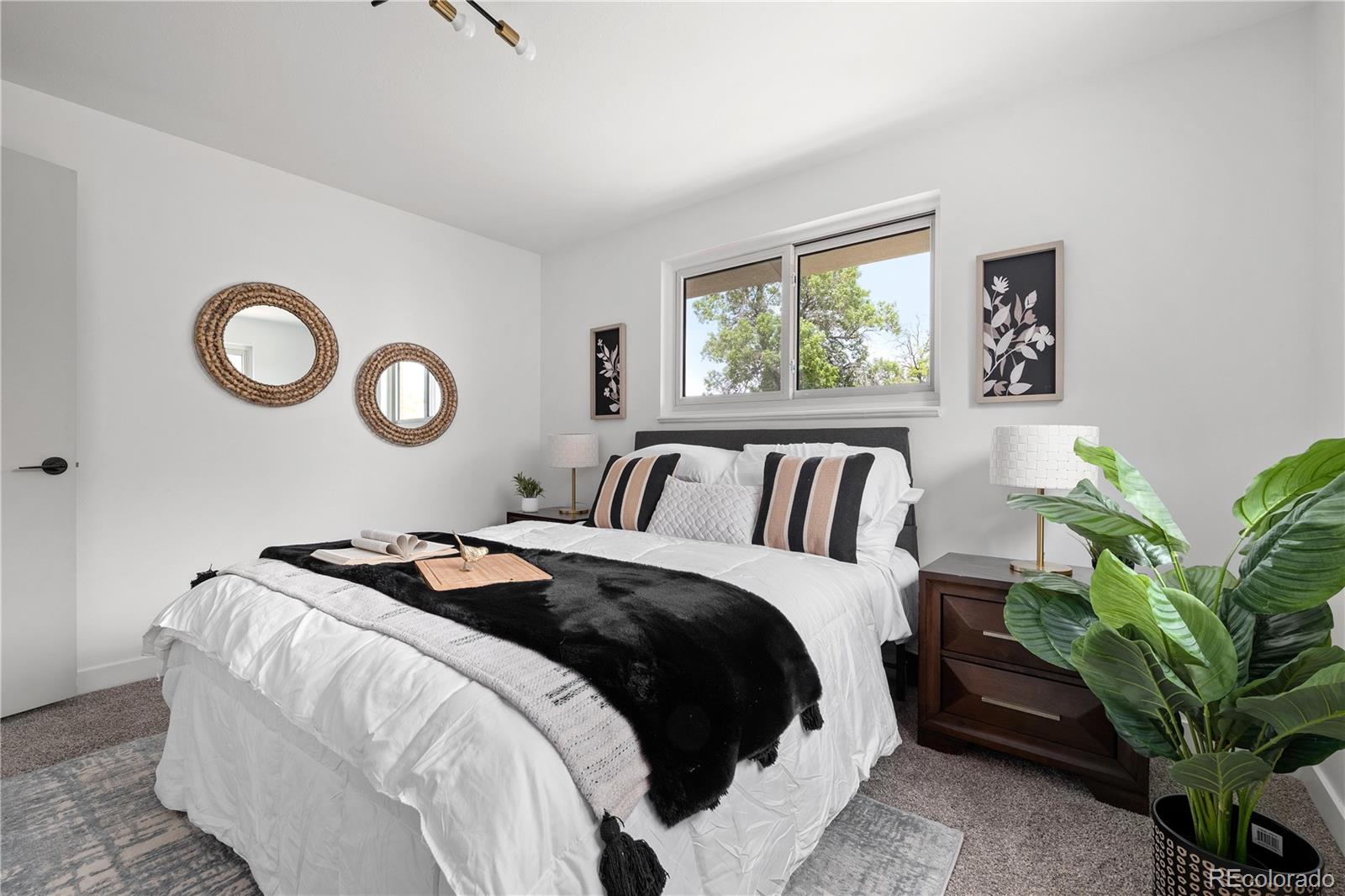 5329 Flower Circle