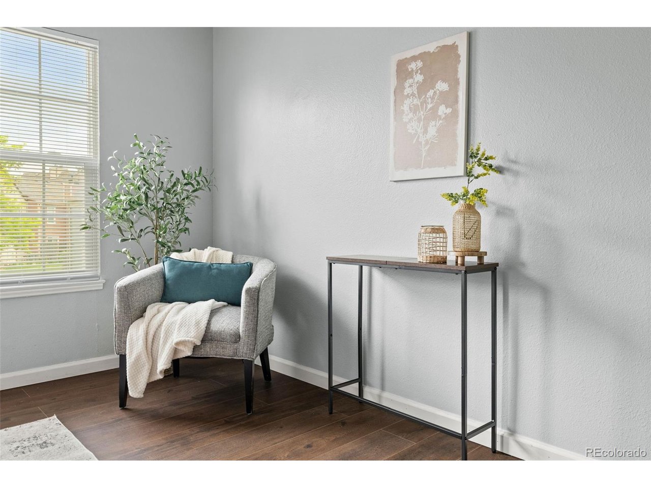 1653 S Blackhawk Way B