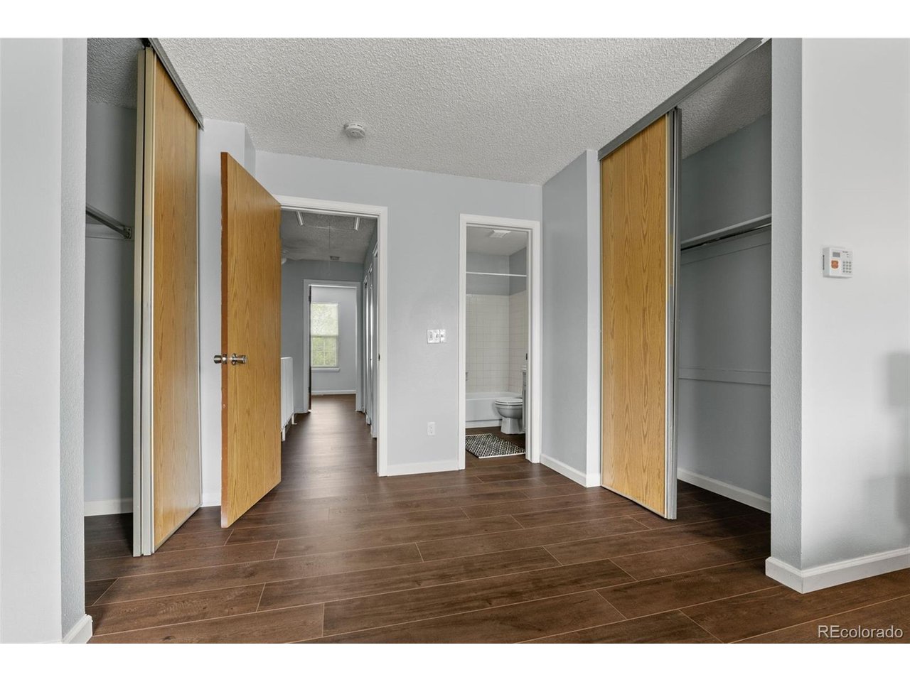 1653 S Blackhawk Way B