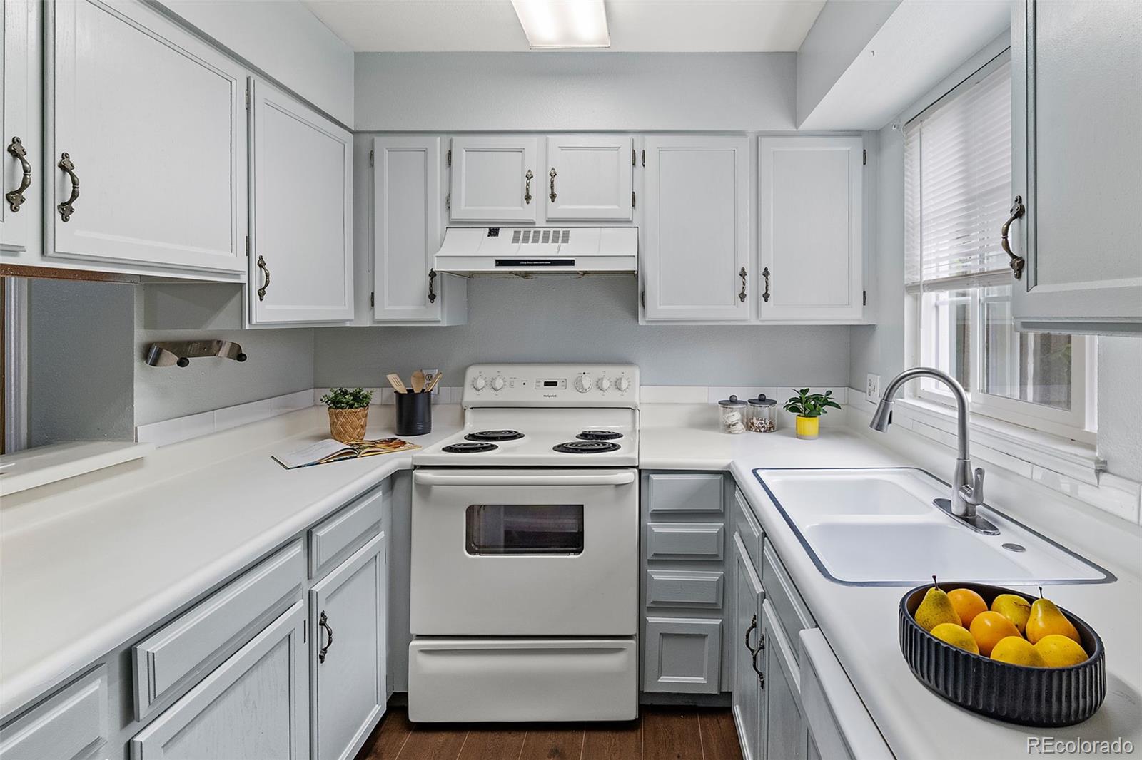 1653 S Blackhawk Way Unit: B