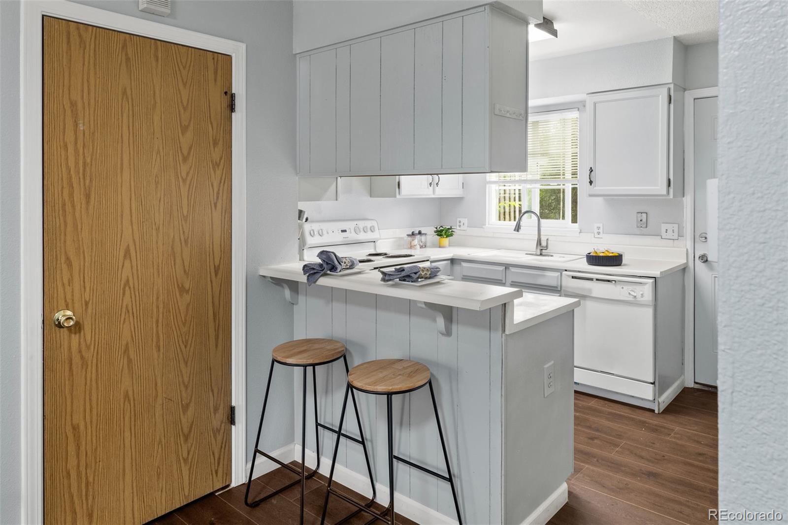 1653 S Blackhawk Way Unit: B