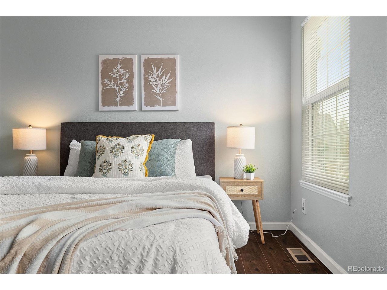 1653 S Blackhawk Way B