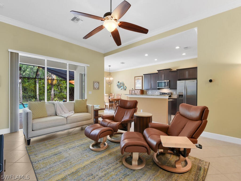 12107 Chrasfield Chase
