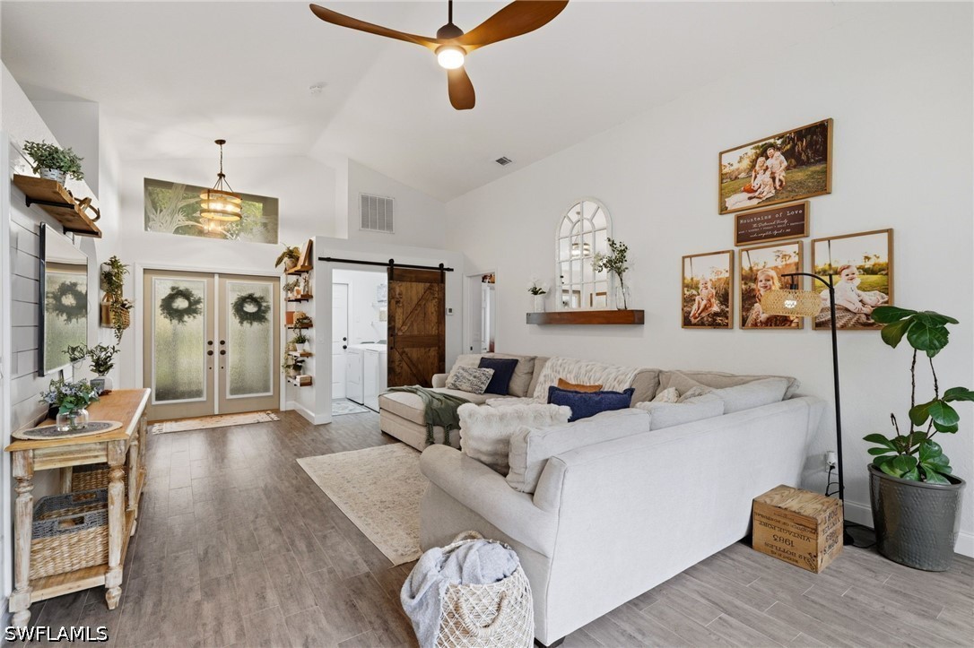 9801 Las Casas DR
