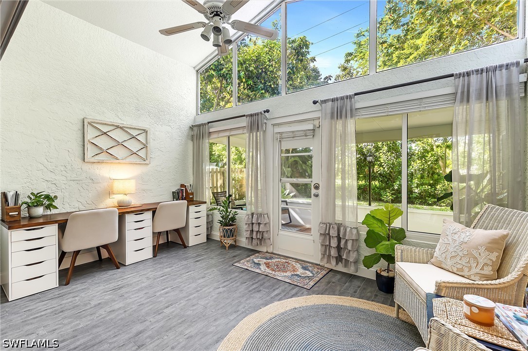 9801 Las Casas DR