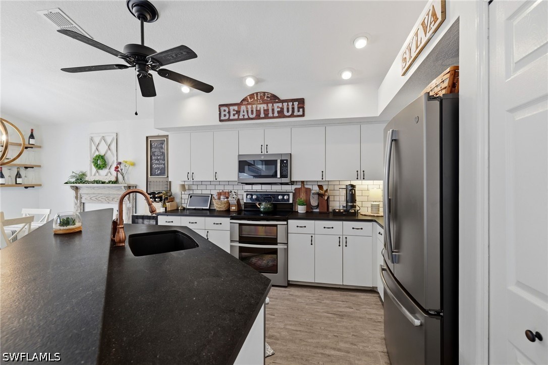 9801 Las Casas DR