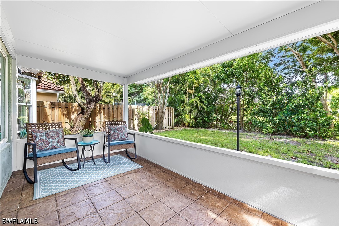 9801 Las Casas DR