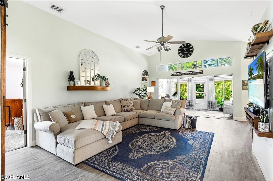 9801 Las Casas DR