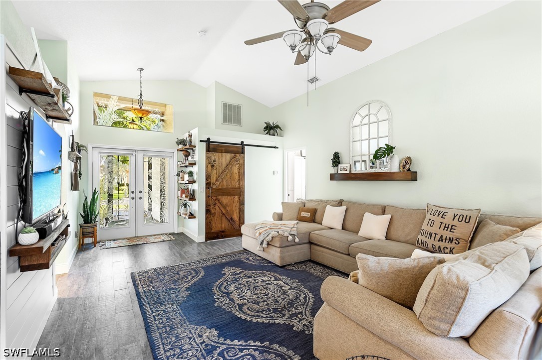 9801 Las Casas DR