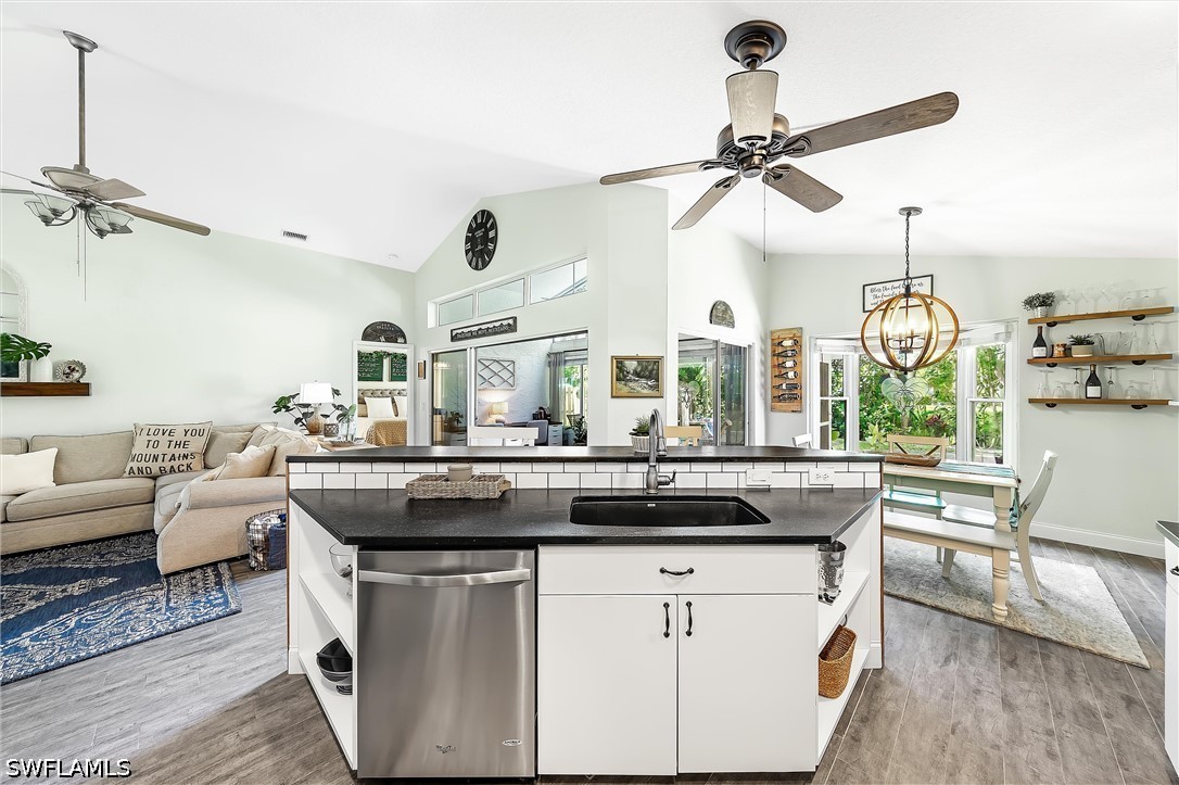 9801 Las Casas DR