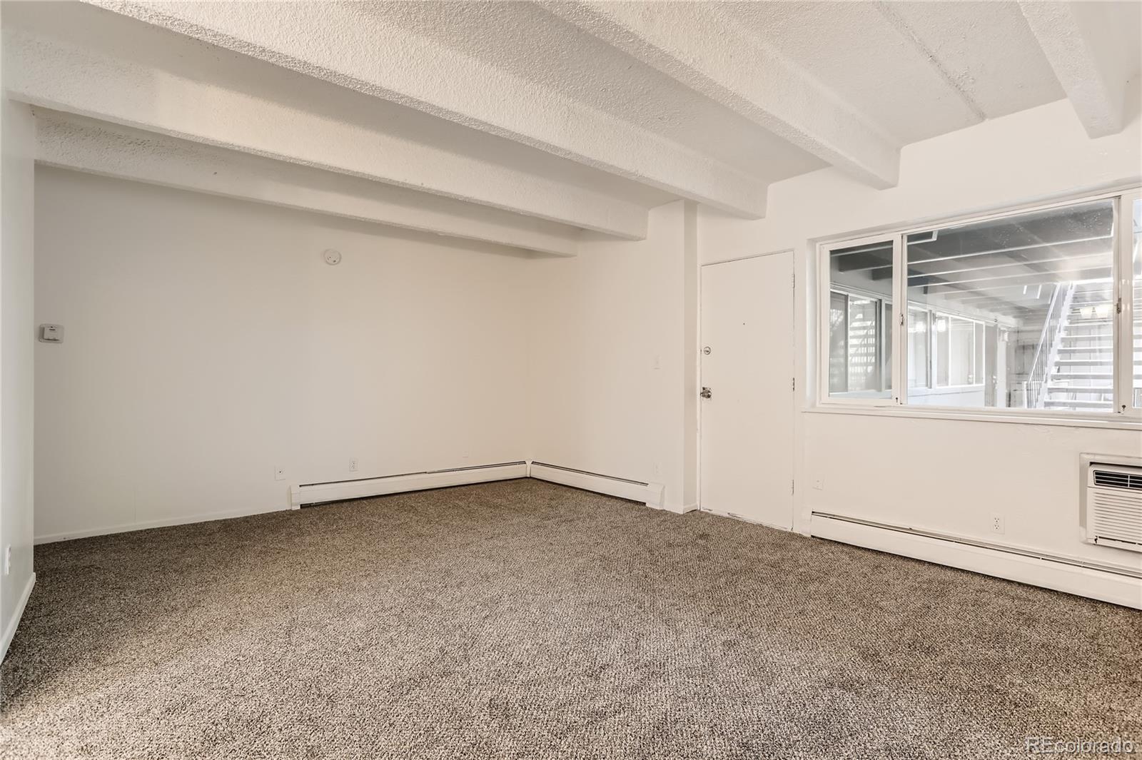 2401 S Gaylord Street Unit: 204
