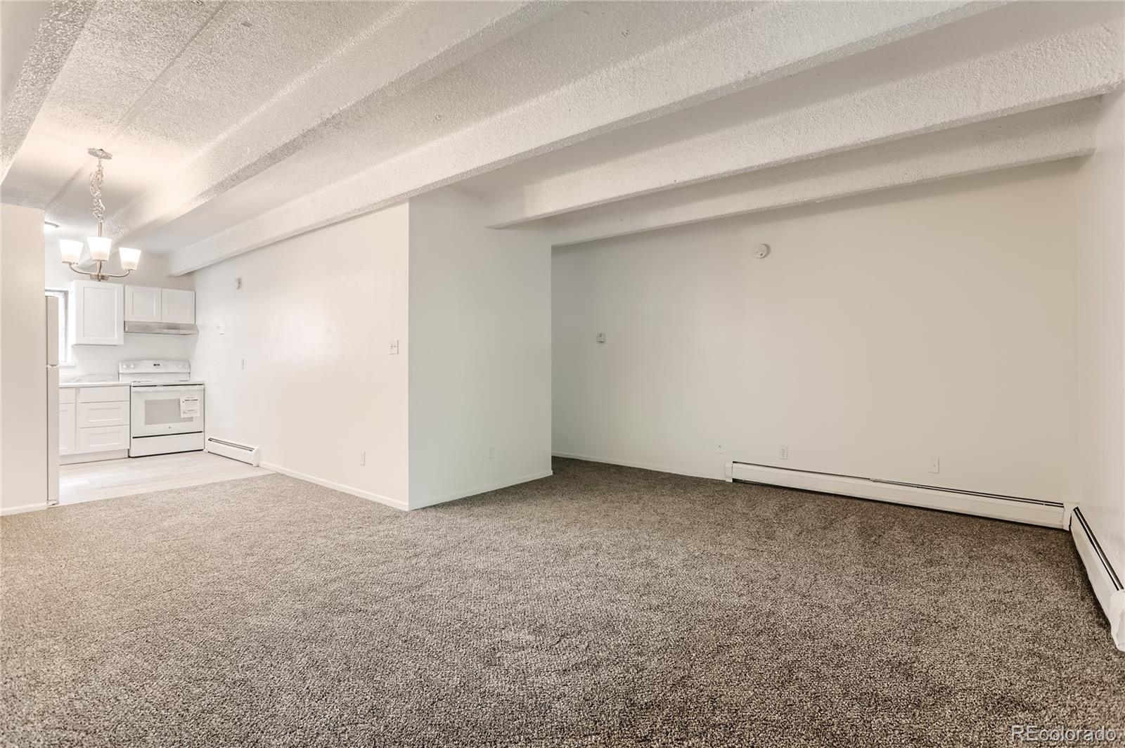 2401 S Gaylord Street Unit: 204