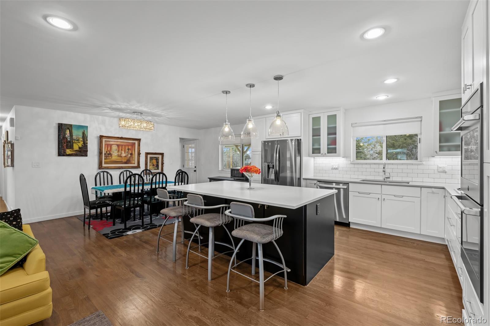 1233 E Fremont Circle N