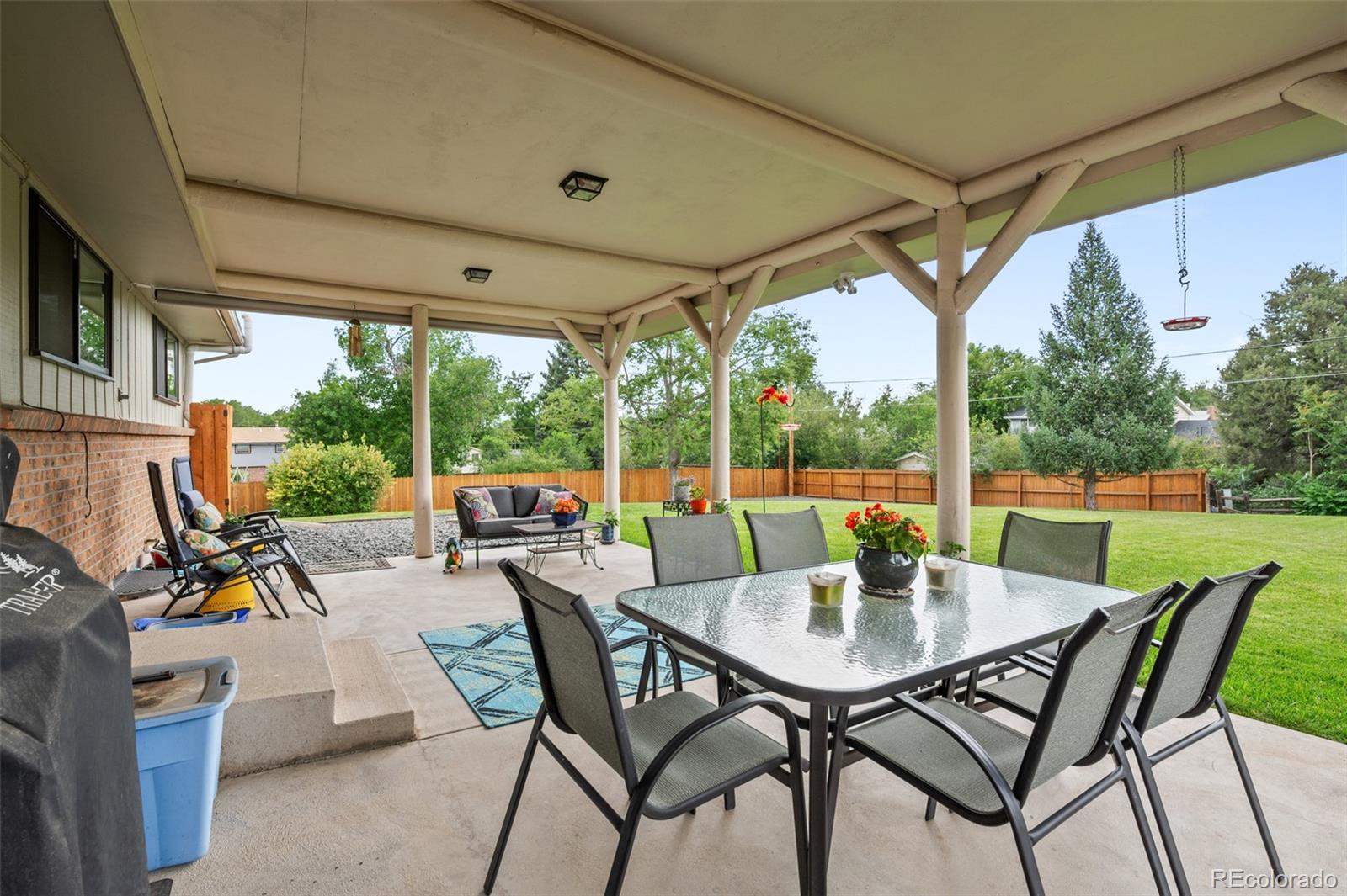 1233 E Fremont Circle N