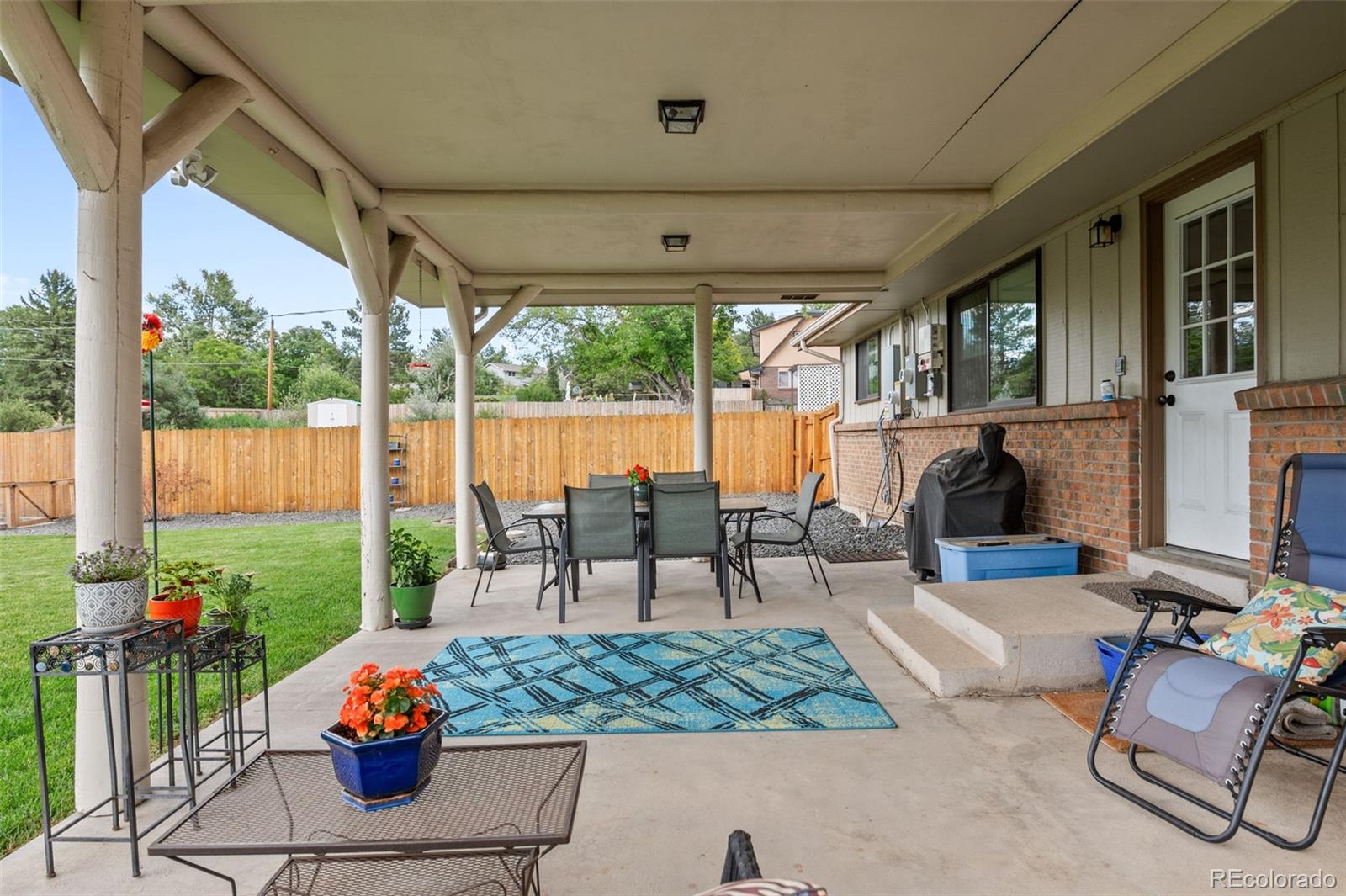 1233 E Fremont Circle N