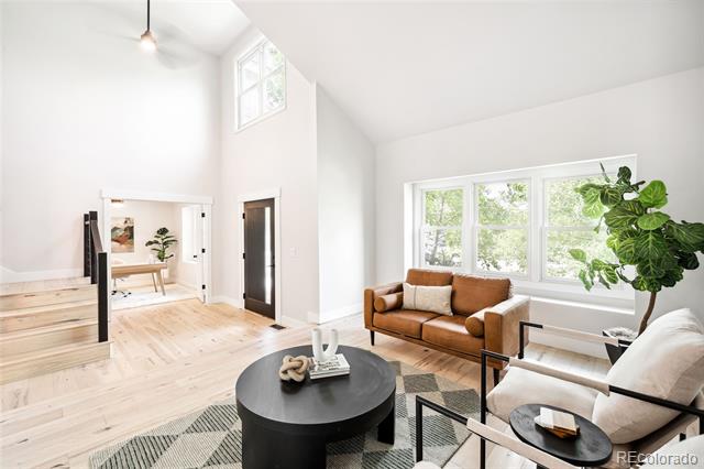 8086 S Vine Way