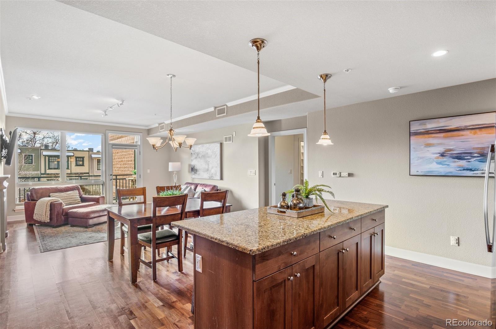 1950 W Littleton Boulevard Unit: 206
