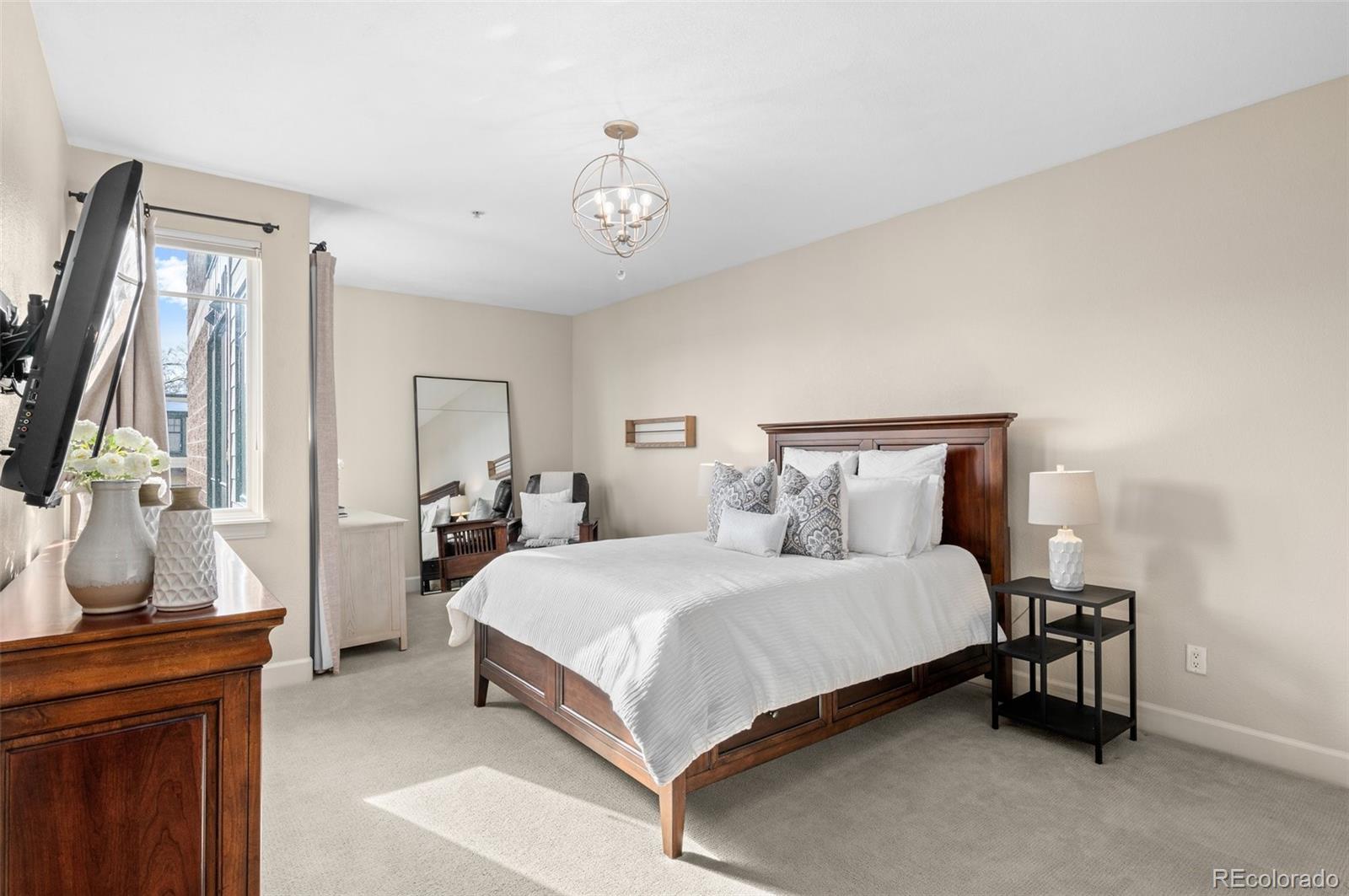 1950 W Littleton Boulevard Unit: 206