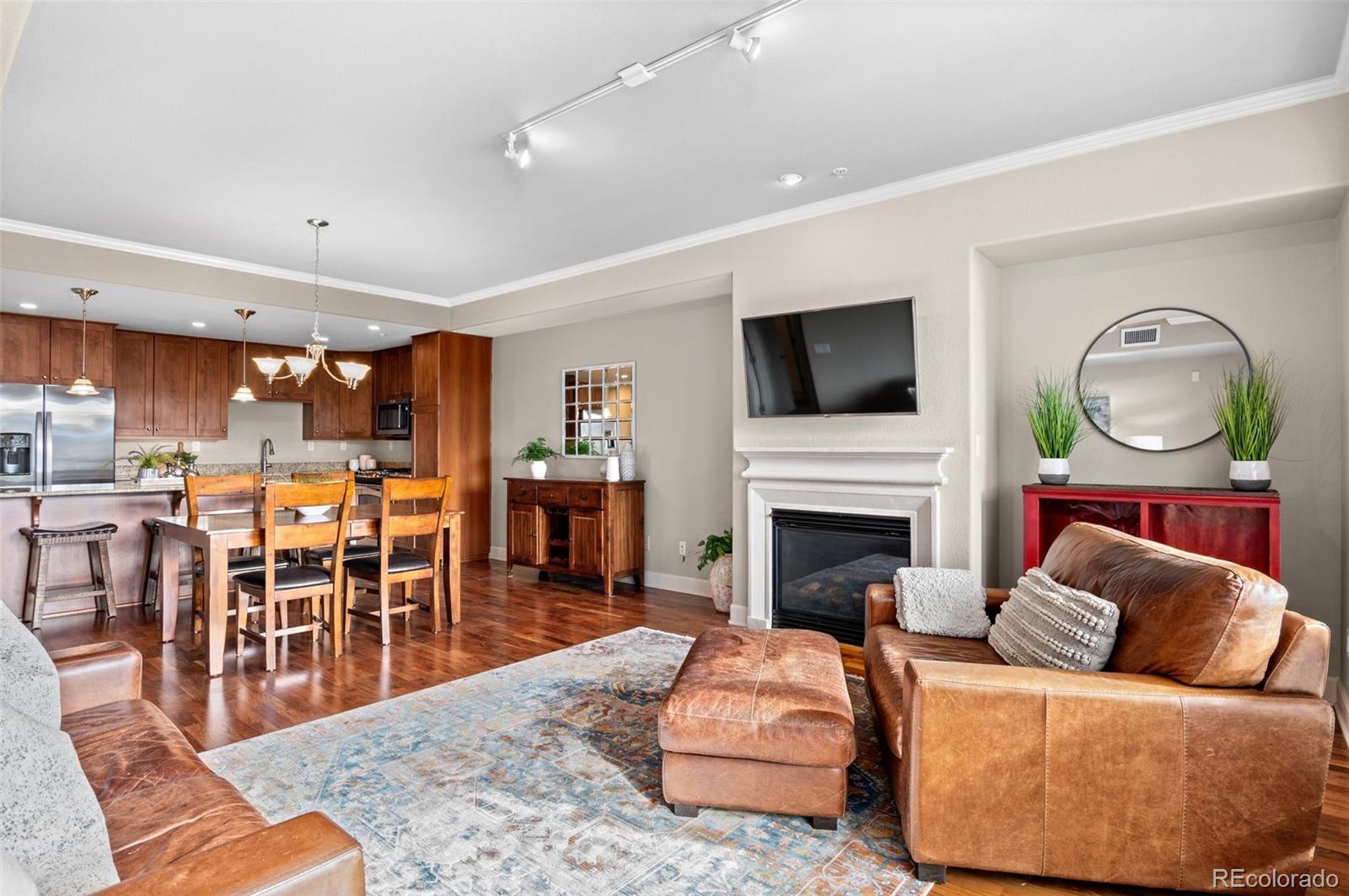 1950 W Littleton Boulevard Unit: 206