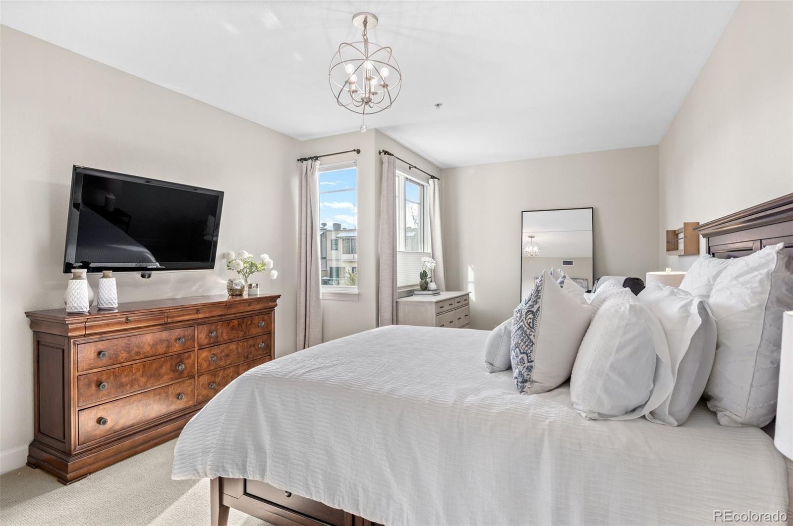1950 W Littleton Boulevard Unit: 206