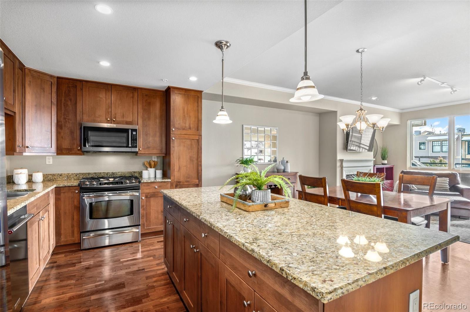 1950 W Littleton Boulevard Unit: 206